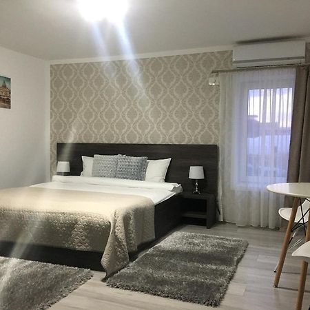 B House Rooms Яссы Экстерьер фото