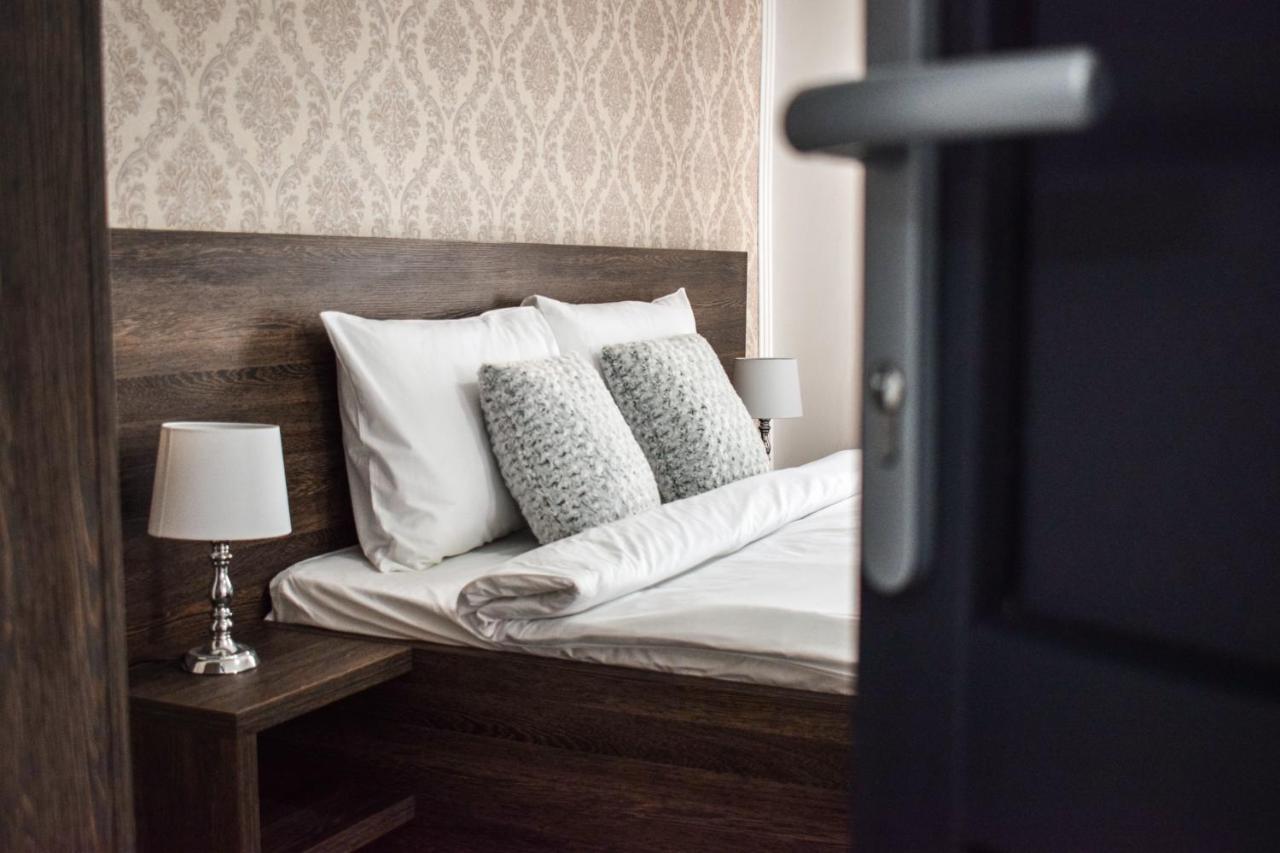 B House Rooms Яссы Экстерьер фото