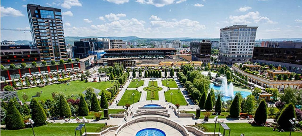 B House Rooms Яссы Экстерьер фото