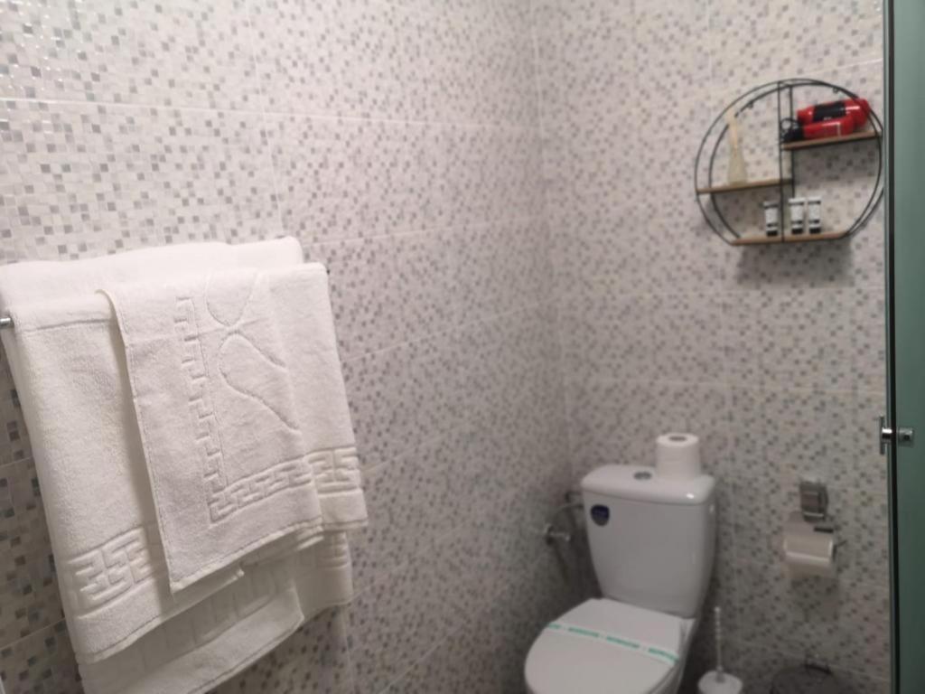 B House Rooms Яссы Экстерьер фото