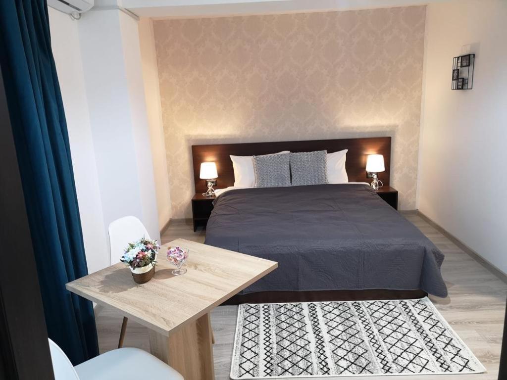B House Rooms Яссы Экстерьер фото